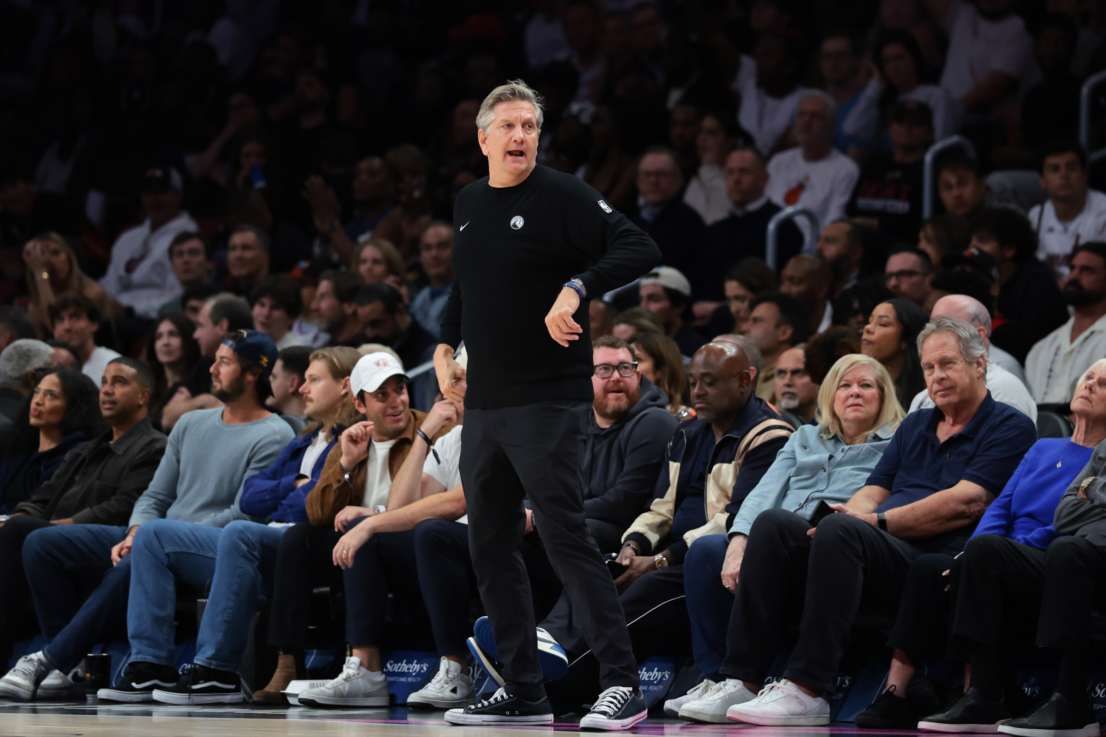 华体会APP-芬奇：有时候我们就是自己最大的敌人 我们要打出自己最好的篮球