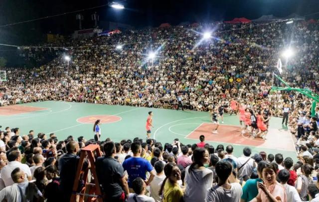 华体会APP-村BA —— 一条没人走过的篮球之路